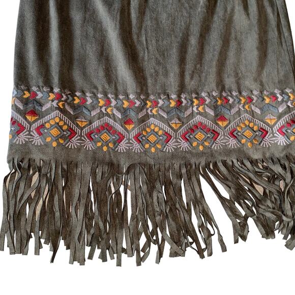 Umgee Olive High Waist Embroidered Fringe Faux Suede Skirt Size Small New - Picture 2 of 8